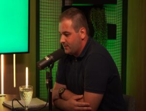 “Fake news nos machucaram”, diz Vittor Teixeira