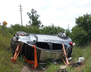 Capotamento deixa idoso ferido na BR-101 no Sul de SC