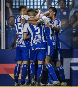 Avaí goleia Hercílio Luz fora de casa