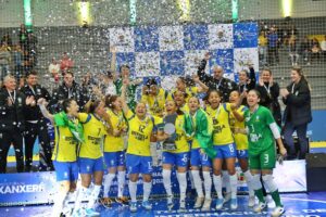 Seleção feminina de futsal fará preparação em SC