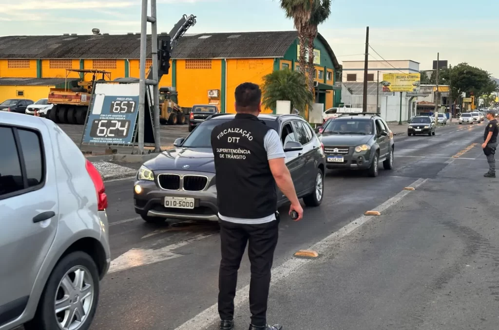 Ação para melhorar o trânsito no Pinheirinho, em Criciúma