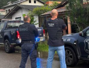 Adolescente desaparecida é encontrada ferida em BC