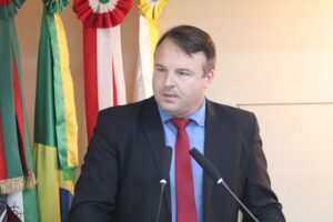 Potelecki no comando da Comissão de Fiscalização