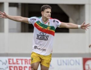 Brusque marca quatro vezes e vence o Concórdia