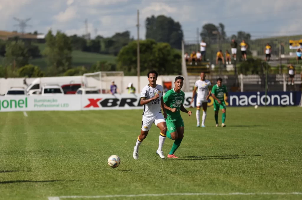 Estádio Josué Anonni, em Xanxerê tem gerado discussões em relação aos gramados do Catarinense