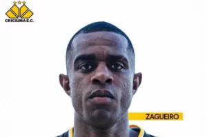 Criciúma anuncia zagueiro Marcelo Benevenuto