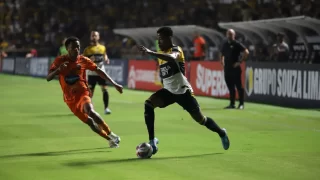 Jogo entre Criciúma e Santa Catarina pelo Catarinense 2025