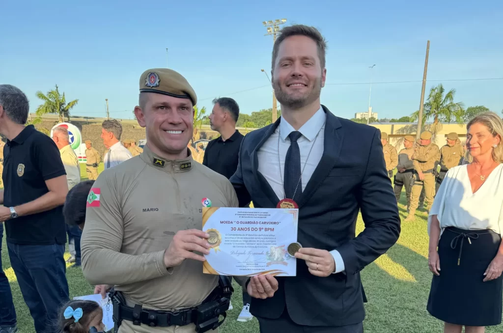 Comemoração dos 30 anos do 9º BPM com homenagens e promoções em solenidade realizada em Criciúma