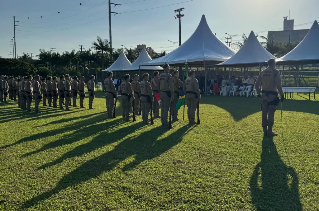 Comemoração dos 30 anos do 9º BPM com homenagens e promoções em solenidade realizada em Criciúma