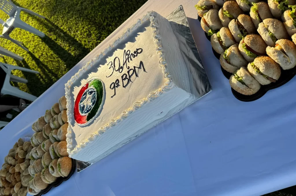 Comemoração dos 30 anos do 9º BPM com homenagens e promoções em solenidade realizada em Criciúma
