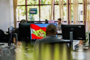 Fapesc lança edital com bolsas de até R$ 7 mil