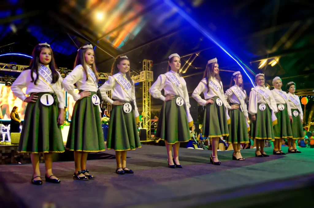 Escolha da Corte da Festa do Colono de Siderópolis