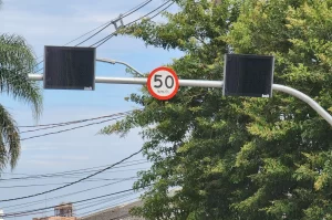 Furto de fios impede lombada de operar em Criciúma
