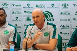 “Merecemos vencer”, diz Dal Pozzo após empate