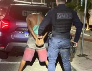 Homem é preso com 18,6 kg de fios de cobre em BC