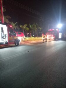 “Carro sai da pista e bate em poste na SC-445