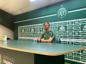 Walter Clar destaca confronto contra o Santa Catarina