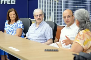 Italianos visitam Unibave e destacam turismo de raiz