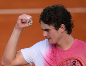 João Fonseca é campeão do ATP 250