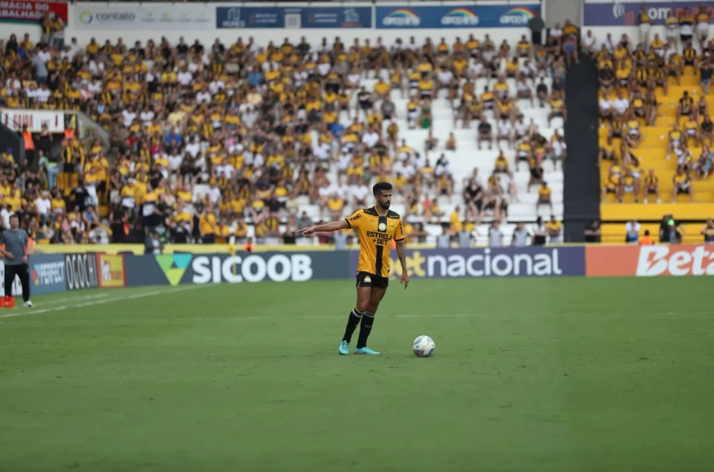 Lateral-direito do Criciúma, Jonathan