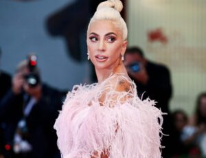 Lady Gaga faz show gratuito em maio