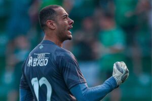 Léo Vieira é desfalque para Chapecoense x Criciúma