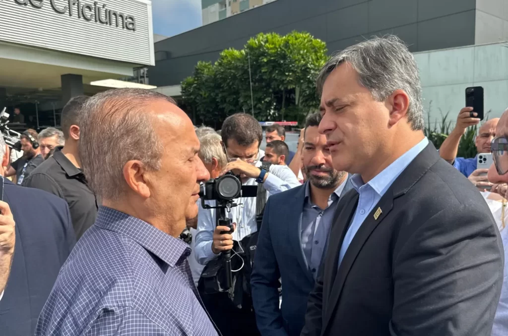 Vagner Espíndola e Jorginho Mello, conversando em Criciúma
