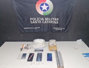 PM prende traficantes do tele-drogas em Itajaí