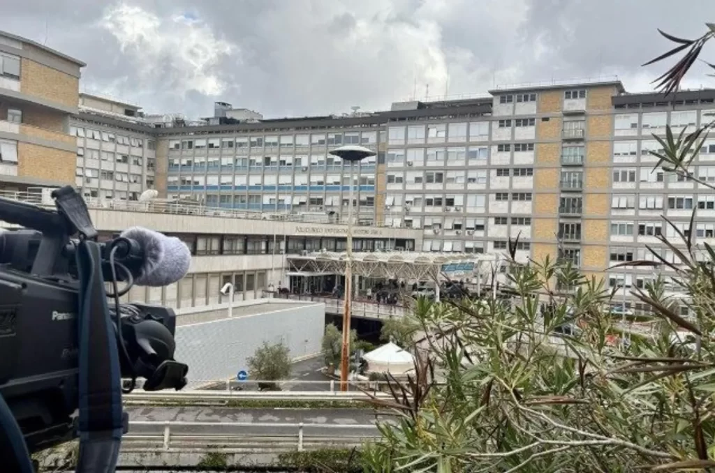 Hospital Gemelli, em Roma, onde o Papa Francisco está internado