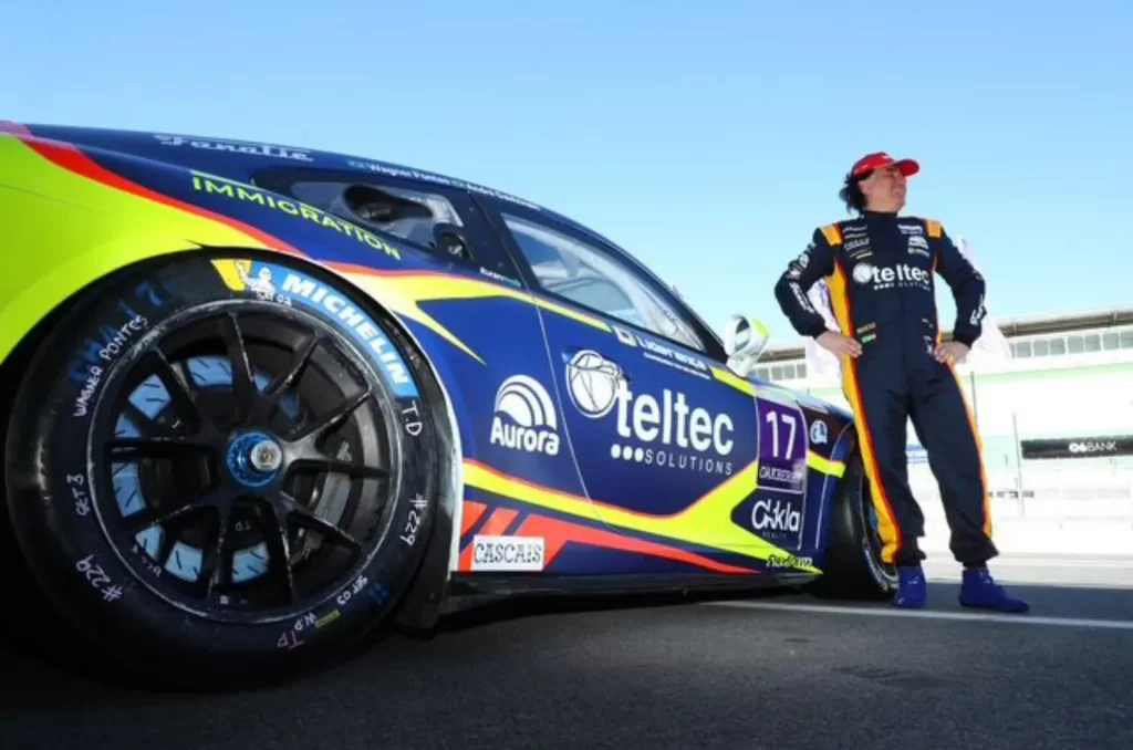 André Gaidzinski disputando a Porsche Cup