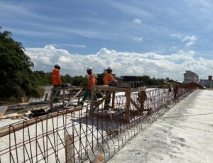 Prefeitura retoma obras de ponte sobre o Itajaí-Mirim