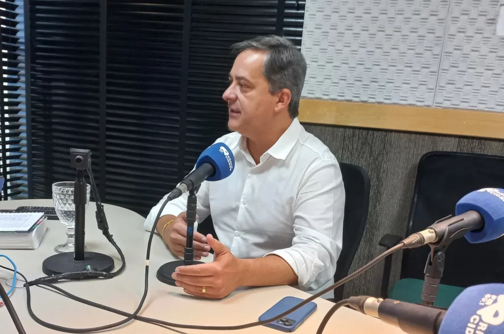 R$ 120 mil Vaguinho rebate críticas sobre evento da educação