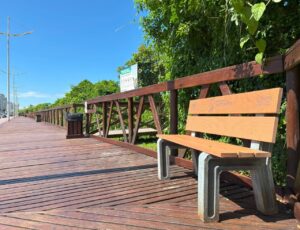 Resíduos viram mobiliário urbano em Navegantes