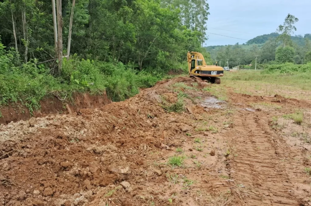 Ritmo das obras na SC-108 preocupa comunidade