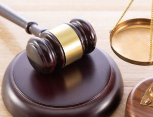 Técnico de enfermagem pega 12 anos por abuso sexual