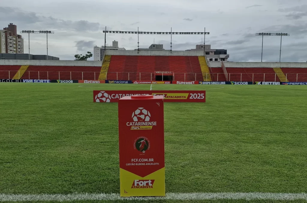 Estádio Aníbal Costa, onde irá acontecer a partida entre Hercílio Luz e Criciúma, que pode ser atrasada pelo trânsito