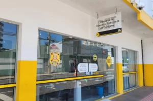 Vans escolares são apreendidas em Criciúma
