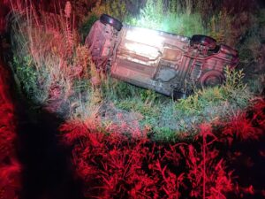 Capotamento deixa condutor ferido em São Joaquim