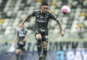 Volante do Galo reforça o Tigre