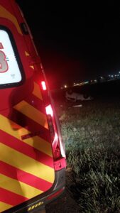 Motorista fica ferido após capotamento em Araranguá