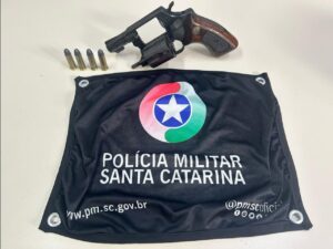 Jovem é preso com arma de fogo em Criciúma
