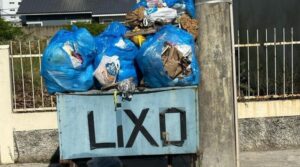 Coleta de lixo é alvo de notificação em Tubarão