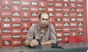 “Faltou jogadores cascudos”, aponta Paulo Baier