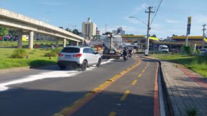 Atenção: óleo na pista no bairro São Luiz
