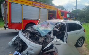 Bombeiros resgatam vítima em acidente em Palhoça
