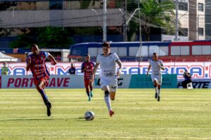 Figueirense leva virada do Marcílio Dias