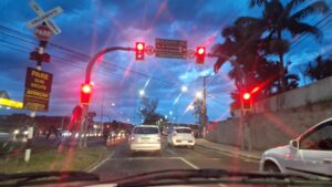 Filas e trânsito lento na região do Pinheirinho