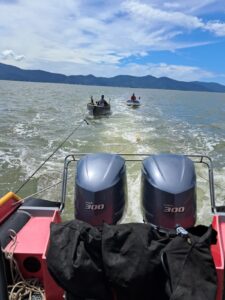 Pescador é resgatado após pane no motor em Palhoça