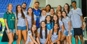 Atletas do Vôlei Nova Trento vivenciam dia especial