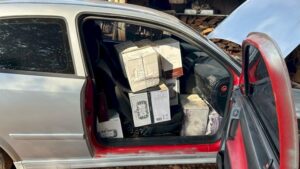 PM apreende 840 caixas de vinho em depósito ilegal